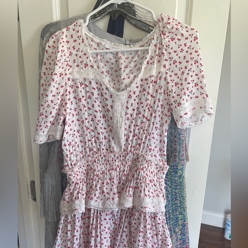 Super cute floral dress